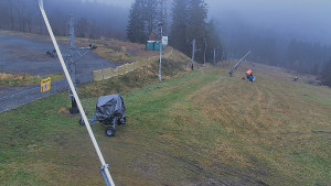 Skiareál Troják - Otočná kamera, svah A - 15.11.2025 v 10:00 Skiareál Troják - Otočná kamera, svah A - 15.11.2025 v 10:00