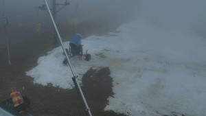 Skiareál Troják - Otočná kamera, svah A - 13.12.2025 v 15:30 Skiareál Troják - Otočná kamera, svah A - 13.12.2025 v 15:30