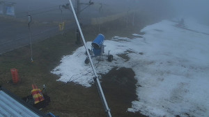 Skiareál Troják - Otočná kamera, svah A - 19.12.2025 v 08:00 Skiareál Troják - Otočná kamera, svah A - 19.12.2025 v 08:00