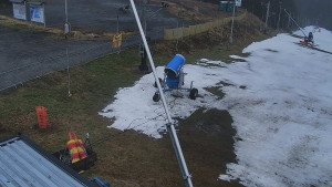 Skiareál Troják - Otočná kamera, svah A - 19.12.2025 v 09:30 Skiareál Troják - Otočná kamera, svah A - 19.12.2025 v 09:30