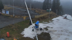 Skiareál Troják - Otočná kamera, svah A - 19.12.2025 v 12:00 Skiareál Troják - Otočná kamera, svah A - 19.12.2025 v 12:00