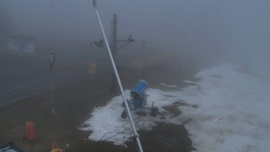 Skiareál Troják - Otočná kamera, svah A - 19.12.2025 v 16:00 Skiareál Troják - Otočná kamera, svah A - 19.12.2025 v 16:00