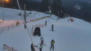Skiareál Troják - Otočná kamera, svah A - 7.1.2026 v 16:00 Skiareál Troják - Otočná kamera, svah A - 7.1.2026 v 16:00
