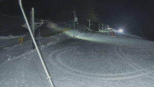 Skiareál Troják - Otočná kamera, svah A - 7.1.2026 v 17:30 Skiareál Troják - Otočná kamera, svah A - 7.1.2026 v 17:30