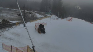 Skiareál Troják - Otočná kamera, svah A - 16.1.2026 v 08:30 Skiareál Troják - Otočná kamera, svah A - 16.1.2026 v 08:30