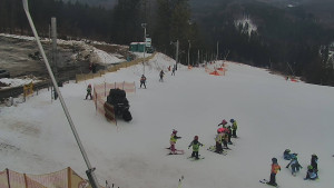 Skiareál Troják - Otočná kamera, svah A - 16.1.2026 v 10:30 Skiareál Troják - Otočná kamera, svah A - 16.1.2026 v 10:30