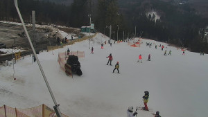 Skiareál Troják - Otočná kamera, svah A - 16.1.2026 v 11:00 Skiareál Troják - Otočná kamera, svah A - 16.1.2026 v 11:00