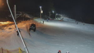 Skiareál Troják - Otočná kamera, svah A - 16.1.2026 v 18:30 Skiareál Troják - Otočná kamera, svah A - 16.1.2026 v 18:30