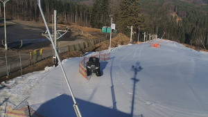 Skiareál Troják - Otočná kamera, svah A - 5.3.2026 v 08:30 Skiareál Troják - Otočná kamera, svah A - 5.3.2026 v 08:30