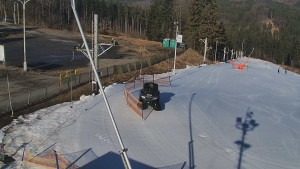 Skiareál Troják - Otočná kamera, svah A - 5.3.2026 v 09:00 Skiareál Troják - Otočná kamera, svah A - 5.3.2026 v 09:00