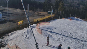 Skiareál Troják - Otočná kamera, svah A - 5.3.2026 v 15:00 Skiareál Troják - Otočná kamera, svah A - 5.3.2026 v 15:00