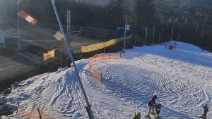 Skiareál Troják - Otočná kamera, svah A - 5.3.2026 v 16:30 Skiareál Troják - Otočná kamera, svah A - 5.3.2026 v 16:30