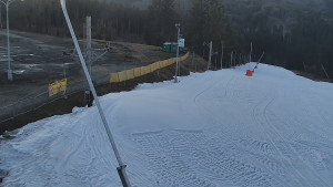 Skiareál Troják - Otočná kamera, svah A - 5.3.2026 v 17:30 Skiareál Troják - Otočná kamera, svah A - 5.3.2026 v 17:30