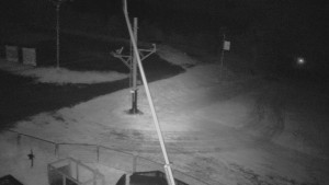 Skiareál Troják - Otočná kamera, svah A - 2.6.2026 v 00:30 Skiareál Troják - Otočná kamera, svah A - 2.6.2026 v 00:30
