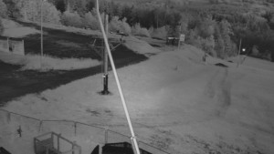 Skiareál Troják - Otočná kamera, svah A - 12.6.2026 v 04:00 Skiareál Troják - Otočná kamera, svah A - 12.6.2026 v 04:00
