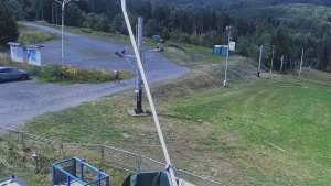 Ośrodek narciarski Troják - Obrotowa kamera, stok A - 22.7.2026 v 13:30 Ośrodek narciarski Troják - Obrotowa kamera, stok A - 22.7.2026 v 13:30
