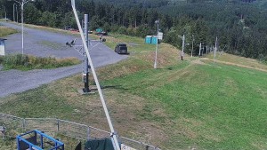 Skiareál Troják - Otočná kamera, svah A - 31.7.2026 v 11:30 Skiareál Troják - Otočná kamera, svah A - 31.7.2026 v 11:30