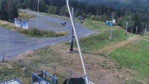 Skiareál Troják - Otočná kamera, svah A - 17.8.2026 v 13:30 Skiareál Troják - Otočná kamera, svah A - 17.8.2026 v 13:30