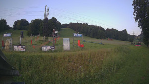 Skiareál Lázeňský vrch - Sjezdovka - 13.6.2025 v 05:04 Skiareál Lázeňský vrch - Sjezdovka - 13.6.2025 v 05:04