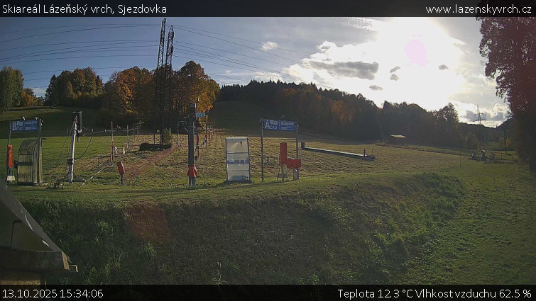 Skiareál Lázeňský vrch - Sjezdovka - 13.10.2025 v 15:34 Skiareál Lázeňský vrch - Sjezdovka - 13.10.2025 v 15:34