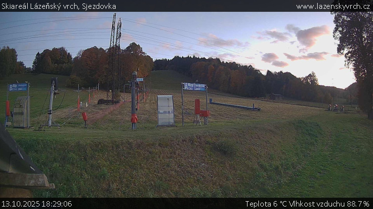 Skiareál Lázeňský vrch - Sjezdovka - 13.10.2025 v 18:29 Skiareál Lázeňský vrch - Sjezdovka - 13.10.2025 v 18:29