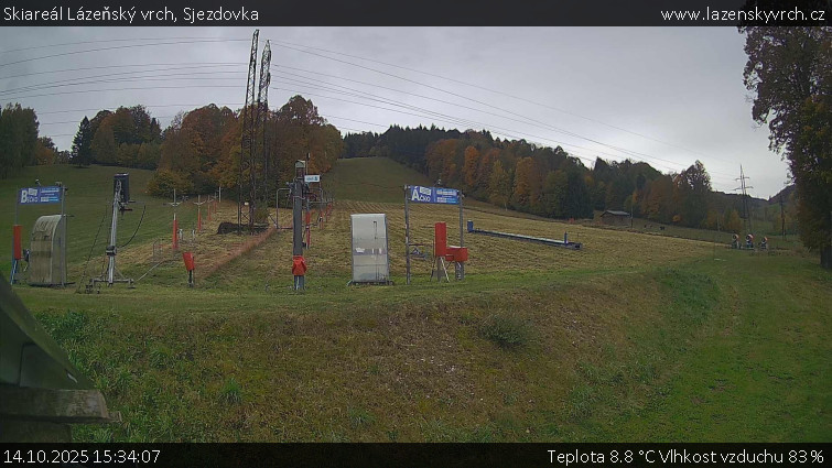 Skiareál Lázeňský vrch - Sjezdovka - 14.10.2025 v 15:34 Skiareál Lázeňský vrch - Sjezdovka - 14.10.2025 v 15:34