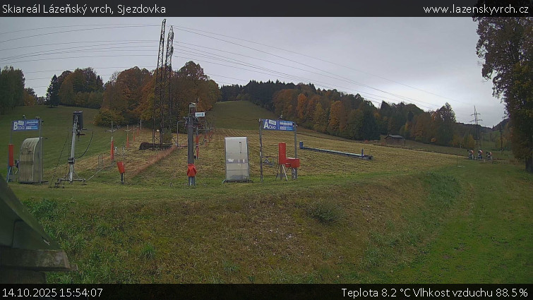 Skiareál Lázeňský vrch - Sjezdovka - 14.10.2025 v 15:54 Skiareál Lázeňský vrch - Sjezdovka - 14.10.2025 v 15:54