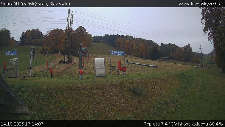 Skiareál Lázeňský vrch - Sjezdovka - 14.10.2025 v 17:14 Skiareál Lázeňský vrch - Sjezdovka - 14.10.2025 v 17:14