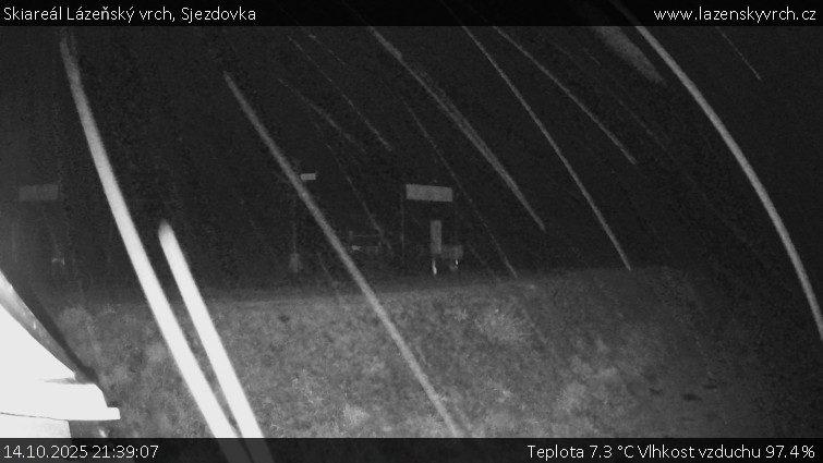 Skiareál Lázeňský vrch - Sjezdovka - 14.10.2025 v 21:39 Skiareál Lázeňský vrch - Sjezdovka - 14.10.2025 v 21:39