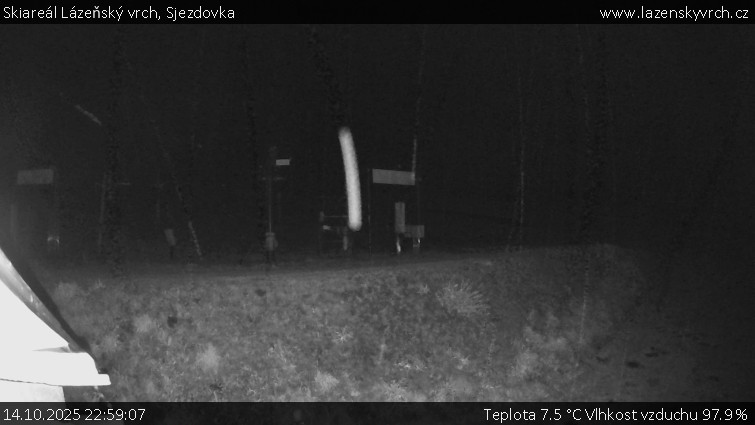 Skiareál Lázeňský vrch - Sjezdovka - 14.10.2025 v 22:59 Skiareál Lázeňský vrch - Sjezdovka - 14.10.2025 v 22:59