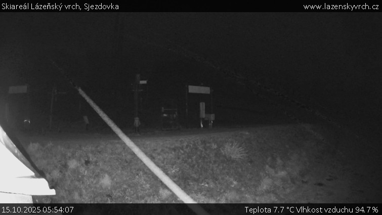 Skiareál Lázeňský vrch - Sjezdovka - 15.10.2025 v 05:54 Skiareál Lázeňský vrch - Sjezdovka - 15.10.2025 v 05:54
