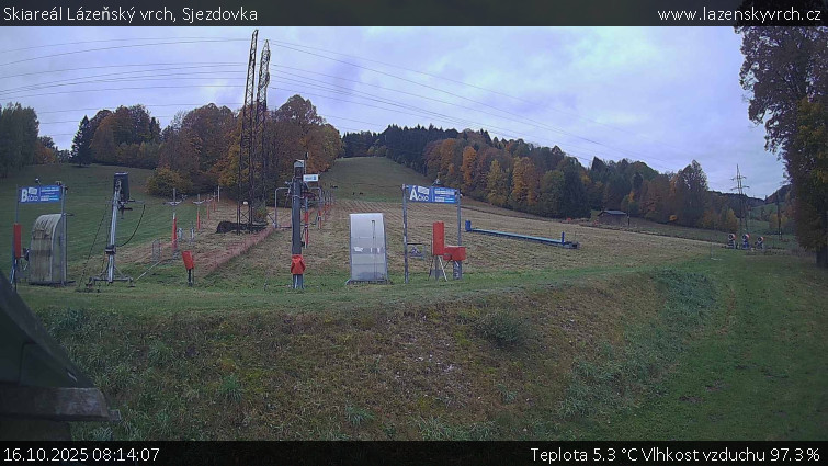 Skiareál Lázeňský vrch - Sjezdovka - 16.10.2025 v 08:14 Skiareál Lázeňský vrch - Sjezdovka - 16.10.2025 v 08:14