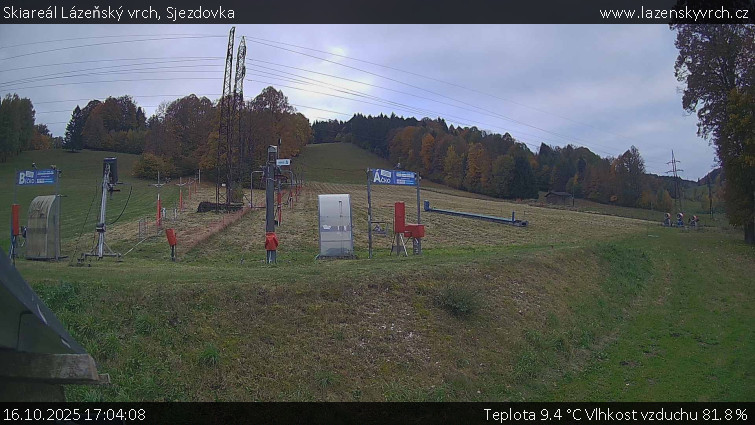 Skiareál Lázeňský vrch - Sjezdovka - 16.10.2025 v 17:04 Skiareál Lázeňský vrch - Sjezdovka - 16.10.2025 v 17:04