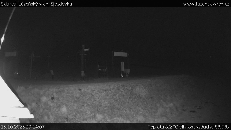 Skiareál Lázeňský vrch - Sjezdovka - 16.10.2025 v 20:14 Skiareál Lázeňský vrch - Sjezdovka - 16.10.2025 v 20:14