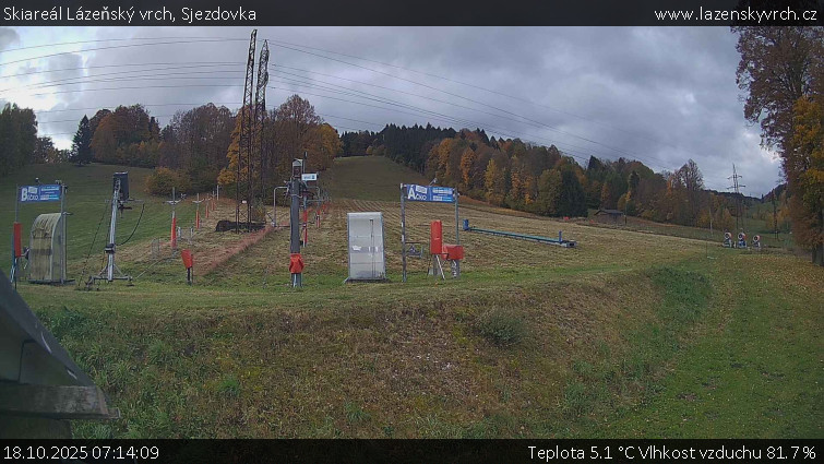 Skiareál Lázeňský vrch - Sjezdovka - 18.10.2025 v 07:14 Skiareál Lázeňský vrch - Sjezdovka - 18.10.2025 v 07:14