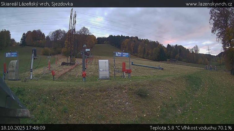 Skiareál Lázeňský vrch - Sjezdovka - 18.10.2025 v 17:49 Skiareál Lázeňský vrch - Sjezdovka - 18.10.2025 v 17:49