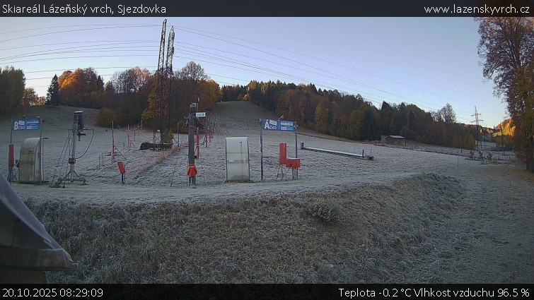 Skiareál Lázeňský vrch - Sjezdovka - 20.10.2025 v 08:29 Skiareál Lázeňský vrch - Sjezdovka - 20.10.2025 v 08:29