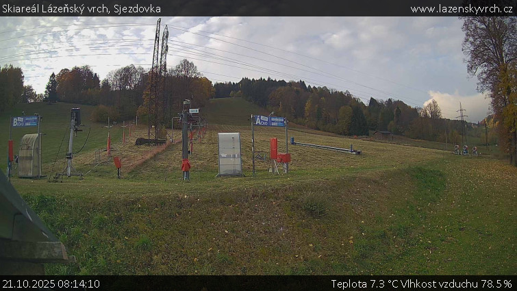 Skiareál Lázeňský vrch - Sjezdovka - 21.10.2025 v 08:14 Skiareál Lázeňský vrch - Sjezdovka - 21.10.2025 v 08:14