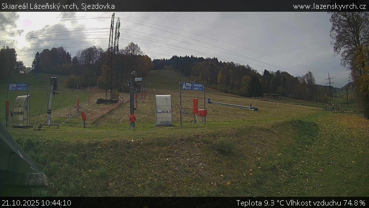 Skiareál Lázeňský vrch - Sjezdovka - 21.10.2025 v 10:44 Skiareál Lázeňský vrch - Sjezdovka - 21.10.2025 v 10:44