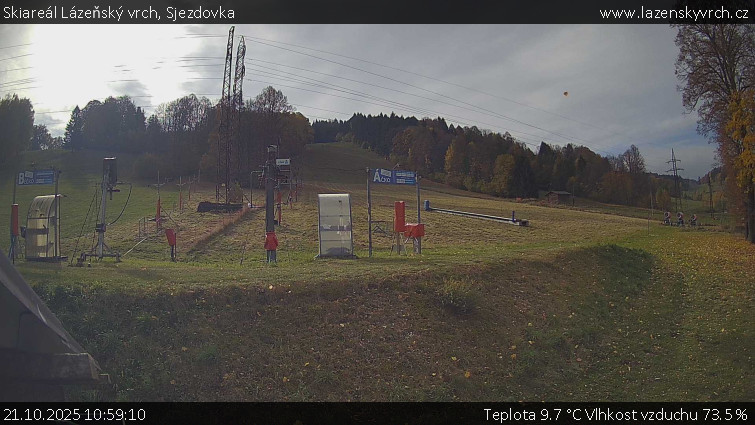 Skiareál Lázeňský vrch - Sjezdovka - 21.10.2025 v 10:59 Skiareál Lázeňský vrch - Sjezdovka - 21.10.2025 v 10:59