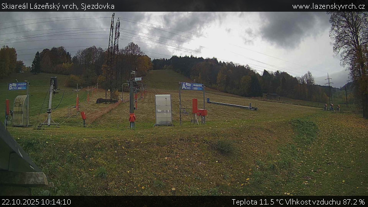 Skiareál Lázeňský vrch - Sjezdovka - 22.10.2025 v 10:14 Skiareál Lázeňský vrch - Sjezdovka - 22.10.2025 v 10:14