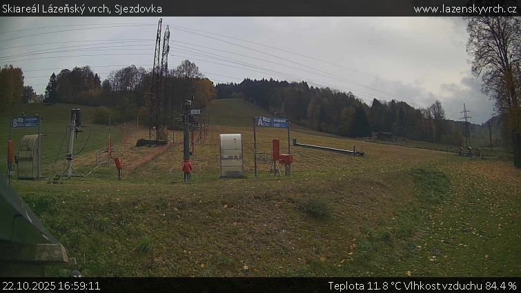 Skiareál Lázeňský vrch - Sjezdovka - 22.10.2025 v 16:59 Skiareál Lázeňský vrch - Sjezdovka - 22.10.2025 v 16:59
