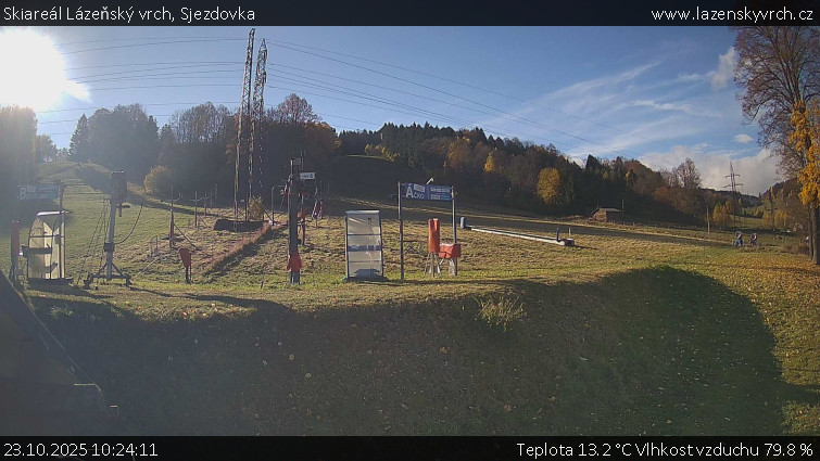 Skiareál Lázeňský vrch - Sjezdovka - 23.10.2025 v 10:24 Skiareál Lázeňský vrch - Sjezdovka - 23.10.2025 v 10:24