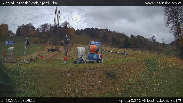 Skiareál Lázeňský vrch - Sjezdovka - 24.10.2025 v 08:09 Skiareál Lázeňský vrch - Sjezdovka - 24.10.2025 v 08:09