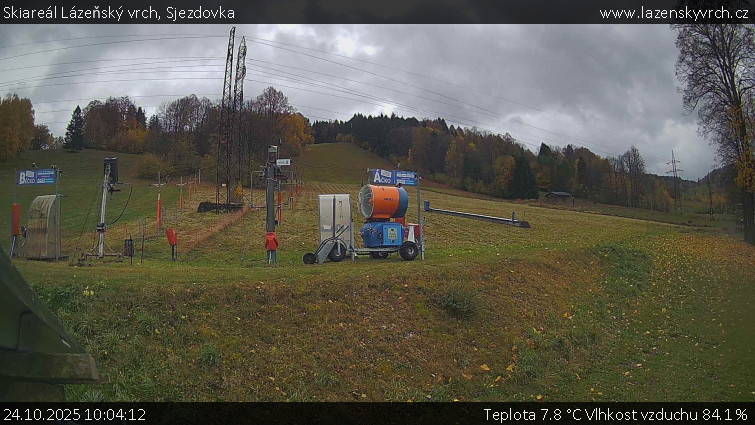 Skiareál Lázeňský vrch - Sjezdovka - 24.10.2025 v 10:04 Skiareál Lázeňský vrch - Sjezdovka - 24.10.2025 v 10:04