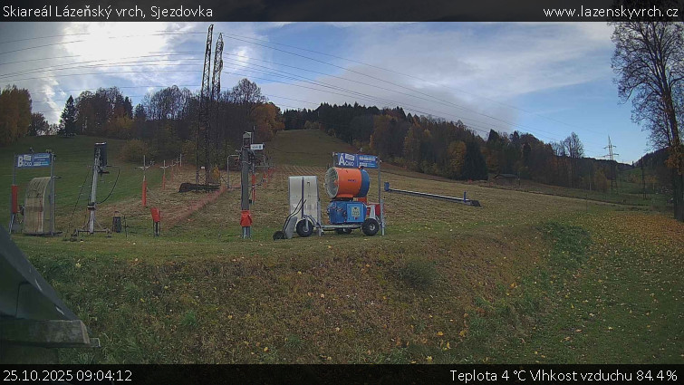 Skiareál Lázeňský vrch - Sjezdovka - 25.10.2025 v 09:04 Skiareál Lázeňský vrch - Sjezdovka - 25.10.2025 v 09:04