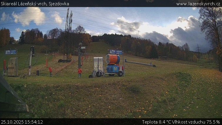 Skiareál Lázeňský vrch - Sjezdovka - 25.10.2025 v 15:54 Skiareál Lázeňský vrch - Sjezdovka - 25.10.2025 v 15:54