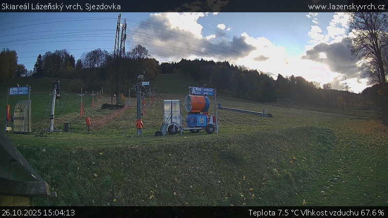 Skiareál Lázeňský vrch - Sjezdovka - 26.10.2025 v 15:04 Skiareál Lázeňský vrch - Sjezdovka - 26.10.2025 v 15:04