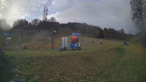 Skiareál Lázeňský vrch - Sjezdovka - 27.10.2025 v 07:49 Skiareál Lázeňský vrch - Sjezdovka - 27.10.2025 v 07:49