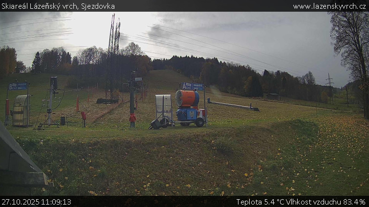 Skiareál Lázeňský vrch - Sjezdovka - 27.10.2025 v 11:09 Skiareál Lázeňský vrch - Sjezdovka - 27.10.2025 v 11:09
